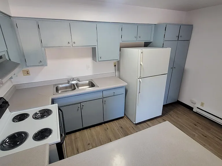 612 Morris St NE — Photo 29