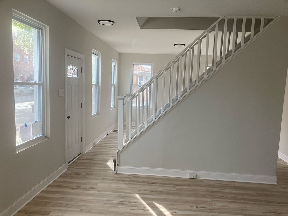 Dining room/living room
