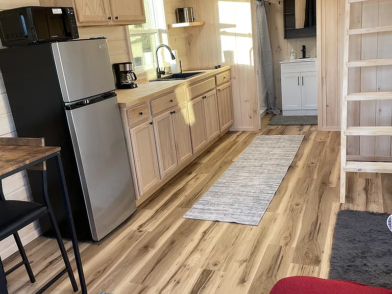 202 Mike Ln — Photo 8
