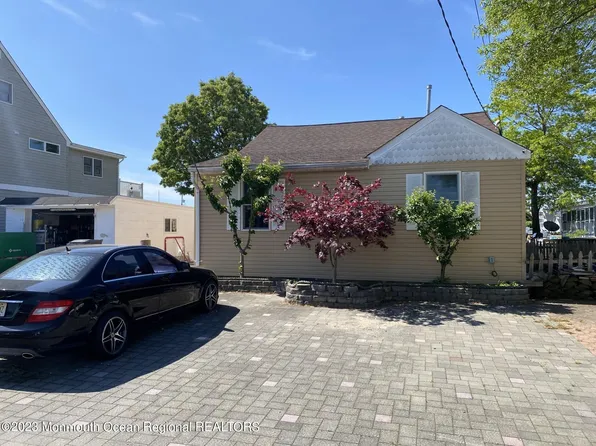 5 Cruiser Court, Toms River, NJ 08753