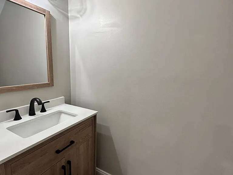 2335 Brookview Ct — Photo 14