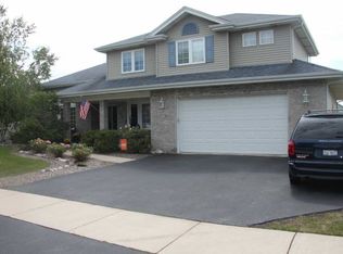 16533 W Courtside Dr, Lockport, IL 60441