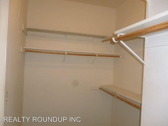 3rd image of 9709 Paso Fino Way