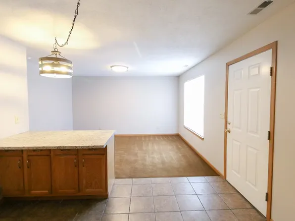 408 McGoodwin Ave #L, Warrensburg, MO 64093