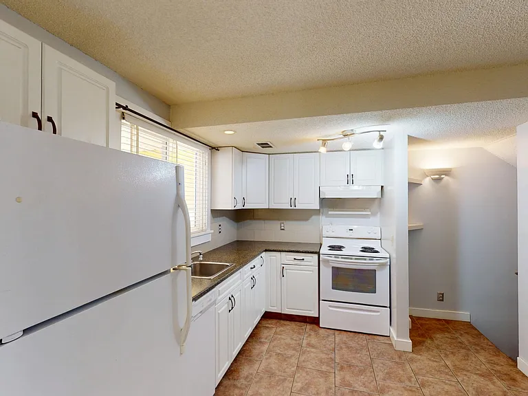 5 Hunterview Dr NW — Photo 2
