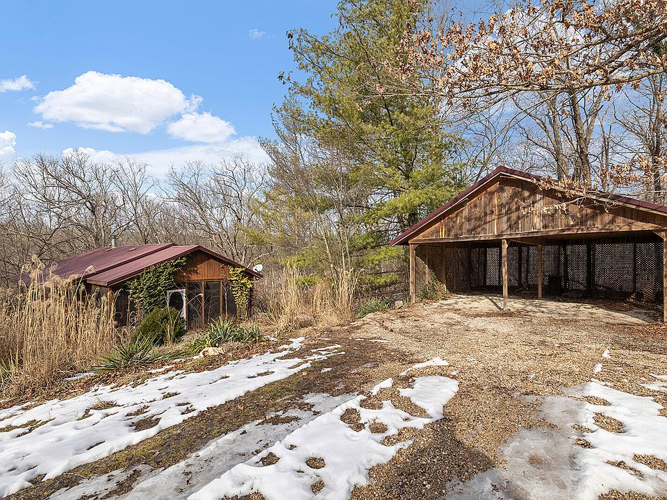 1st image of 372 Cedar Hill Lane