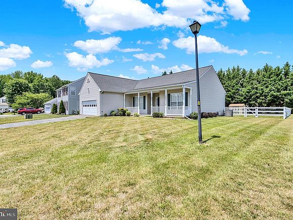 2nd image of 252 Berwick Ln