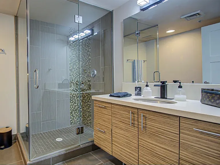 535 W Thomas Rd #513 — Photo 21