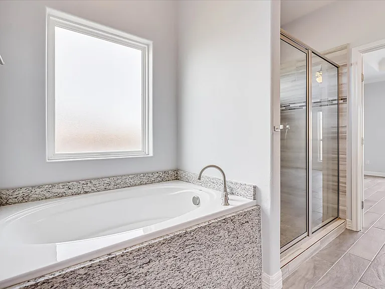 15501 Escapade St — Photo 21