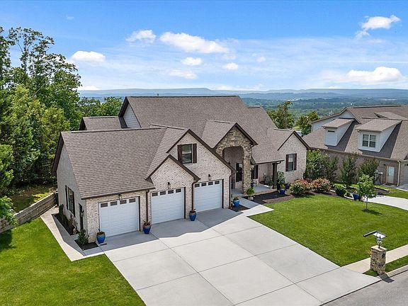 3rd image of 4039 Brock Rd