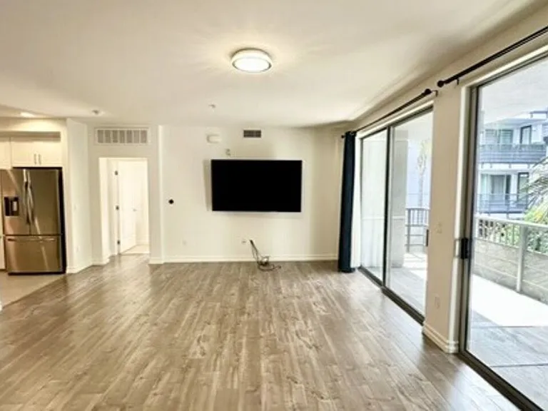 629 Traction Ave #436 — Photo 20