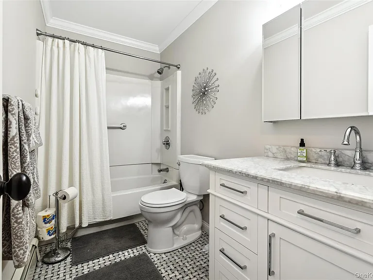 144 Manor Ln — Photo 18