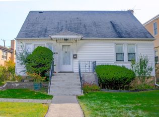 6907 W Montrose Ave, Harwood Heights, IL 60706