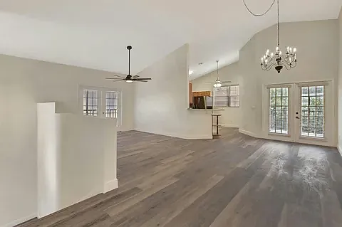 3 bed, 1950 sqft, $3,495 — Photo 4