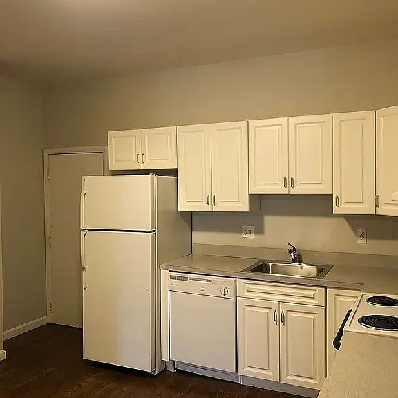 15 Stearns Rd #2 — Photo 2
