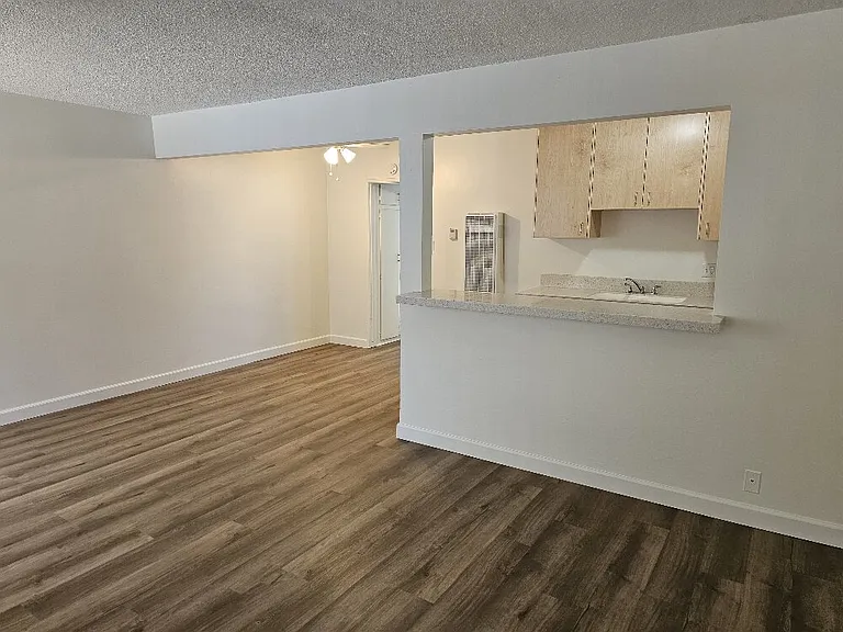 12522 Paramount Blvd #6 — Photo 15
