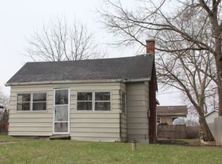 137 Park Rd, Lakemoor, IL 60051