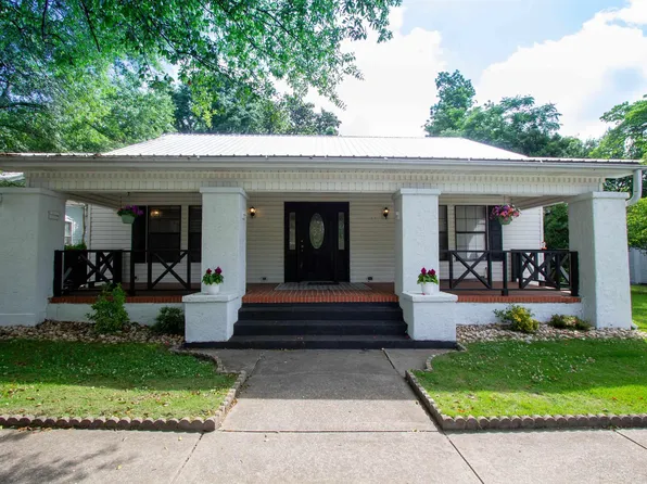 402 8th St N, Clanton, AL 35045