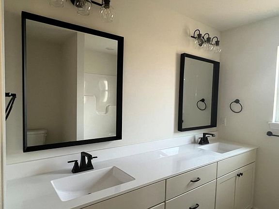 4th image of 125 N Luna Ln