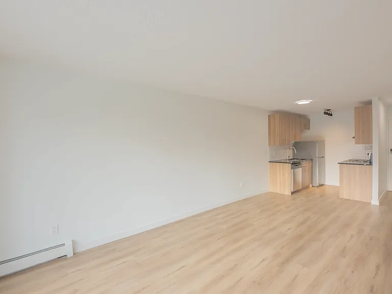604 14th Ave SW — Photo 36