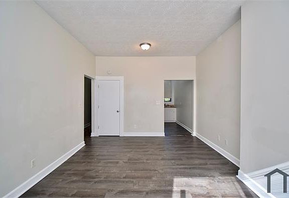 3rd image of 2145 Freeman Ave #1