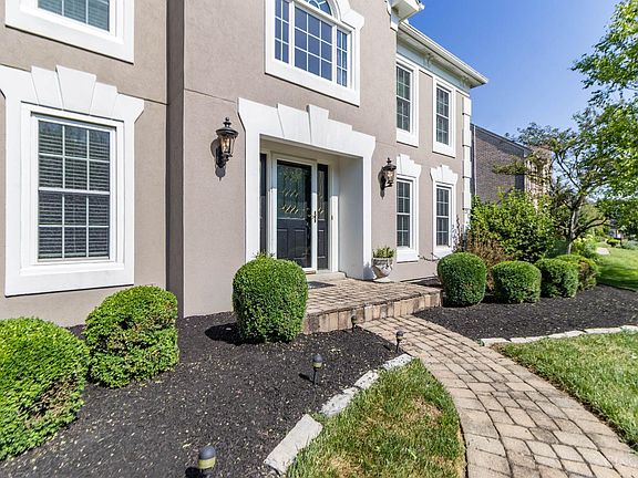 3rd image of 7619 Brookstone Dr