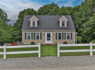15 Ocean Pines Dr, Bourne, MA 02532