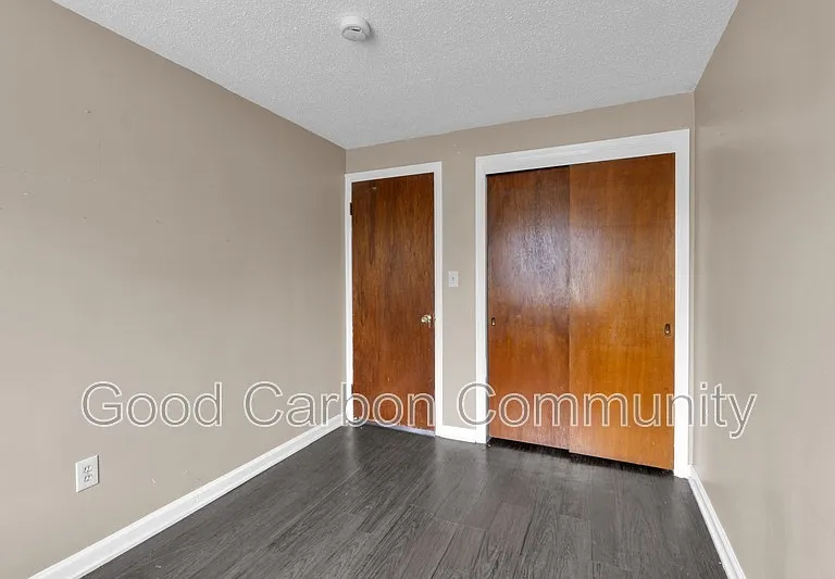 5752 Main St — Photo 13