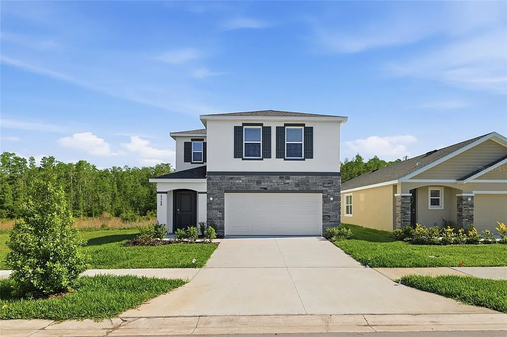 4 bed, 2.5 bath, 2260 sqft, $2,650 — Photo 2