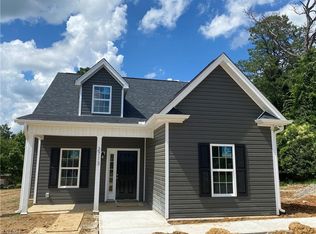 2713 Buchanan Rd, Greensboro, NC 27405