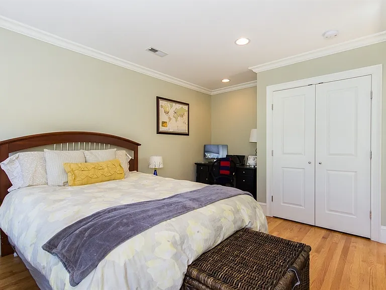 38 Mystic St #2 — Photo 13