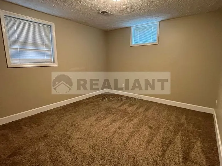 4013 Elora Ln — Photo 17
