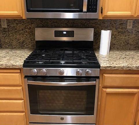 3rd image of 4905 Brittany Ct