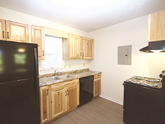 5th image of 105 Bearwood Dr APT P