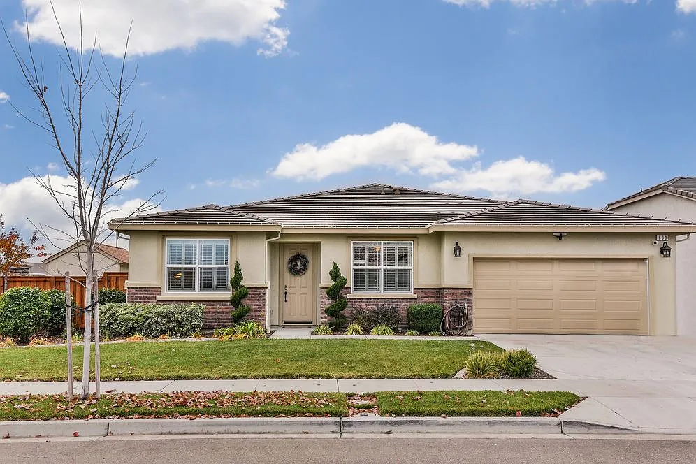 803 Pathfinder Ct photo 1