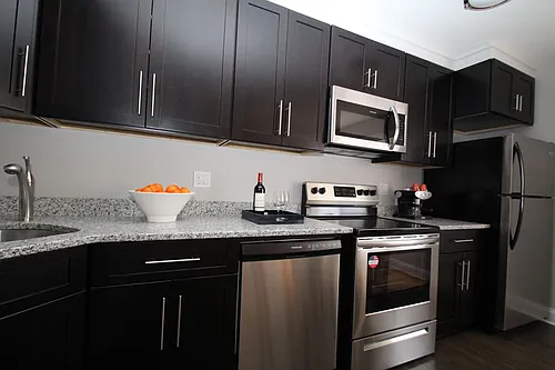 8 Union Ave LLC Photo 1