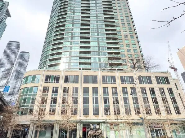 18 Yonge St, Toronto, ON
