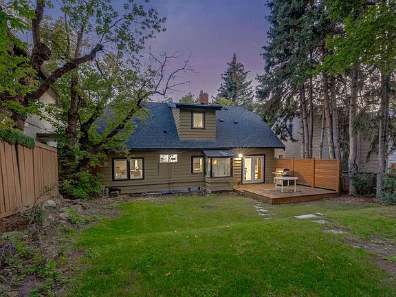 5th image of 1424 Premier Way SW