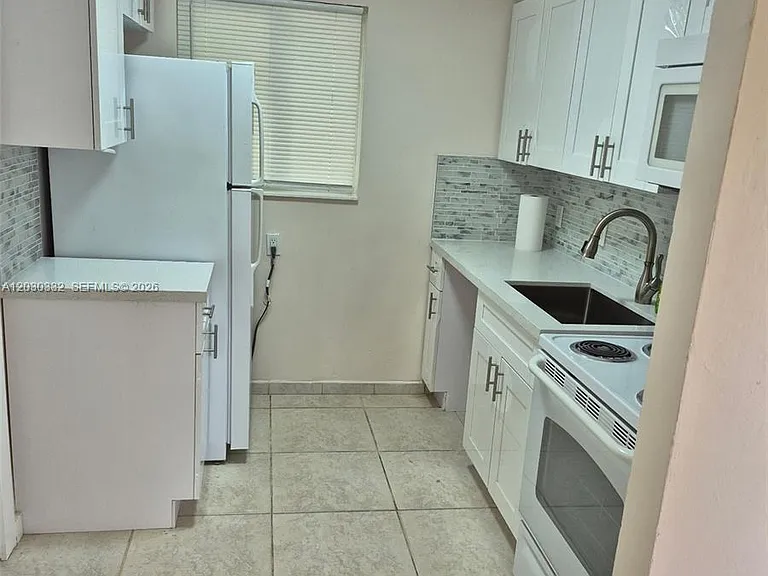 5903 McKinley St — Photo 10