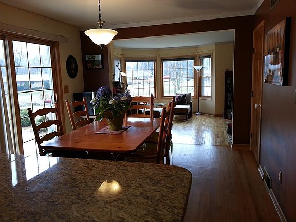 5th image of 14325 W Meadowshire Ct