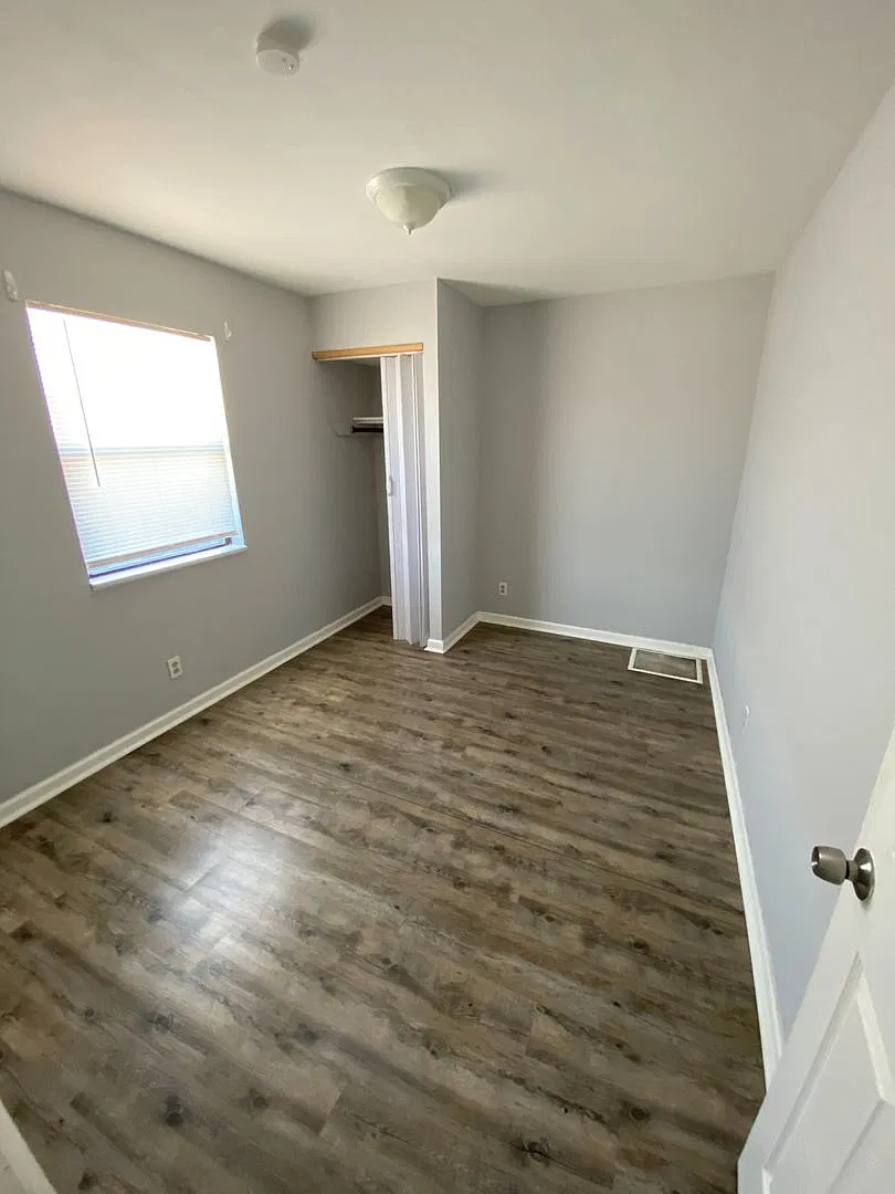 Cheery 1 Bedroom 1 Bath Apartment!! — Photo 3