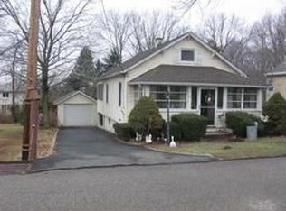 30 Thomas Ter, Wayne, NJ 07470