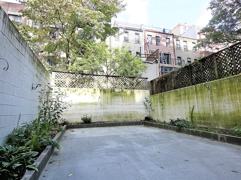 325 W 87th St #1B — Photo 6
