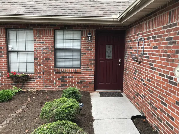 650 Farragut Commons Dr, Knoxville, TN 37934
