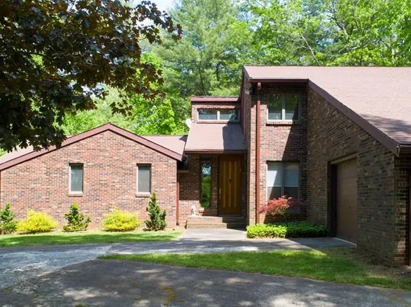 105 La Foret Dr, Morganton, NC 28655