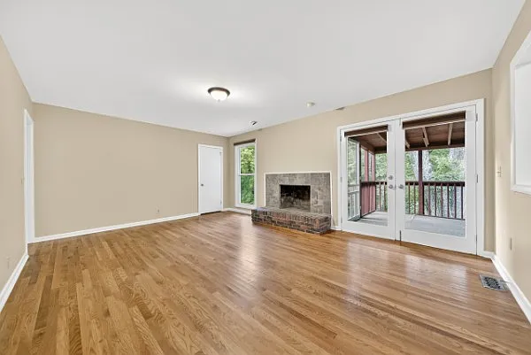 121 Caldwell Dr — Photo 22