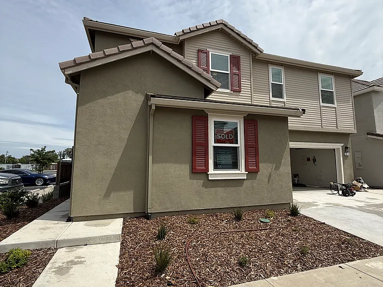 4410 Redstart Ln — Photo 1