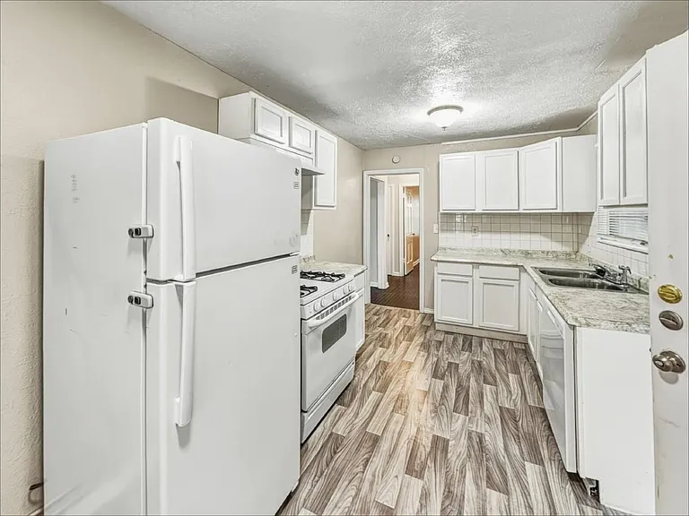 5013 Kessler Rd — Photo 7