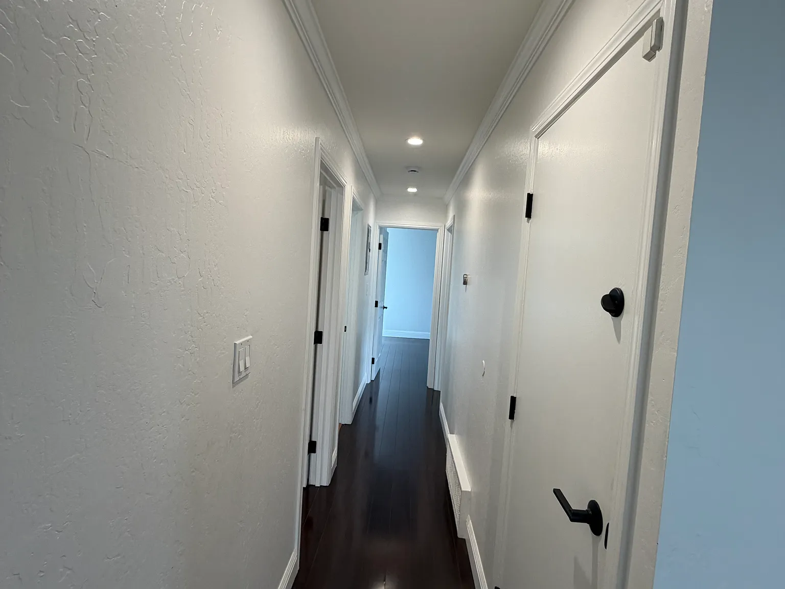 3 bed, 1350 sqft, $4,200 — Photo 3