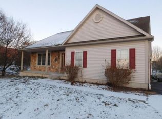 337 Blacksmith Rd, Douglassville, PA 19518